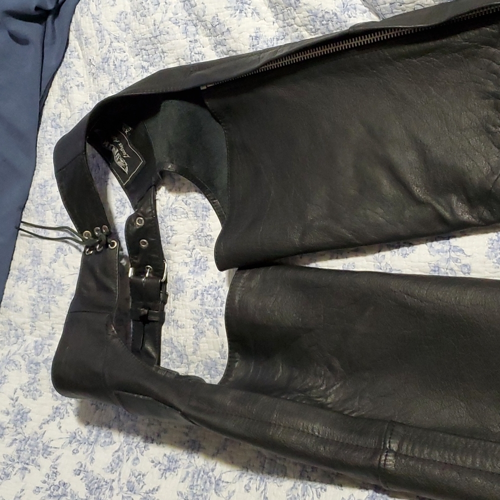 Ladies Black Leather Motorcycle Chaps Size XS